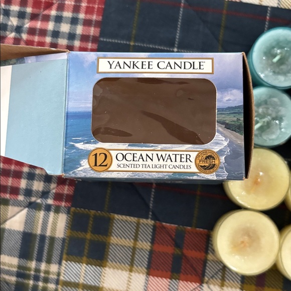 Yankee Candle Ocean Water Scented Tealight Candles - Picture 2 of 4